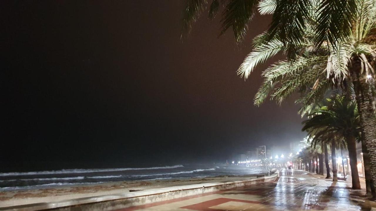 Sobre Las Olas Del Mar El Campello Eksteriør billede